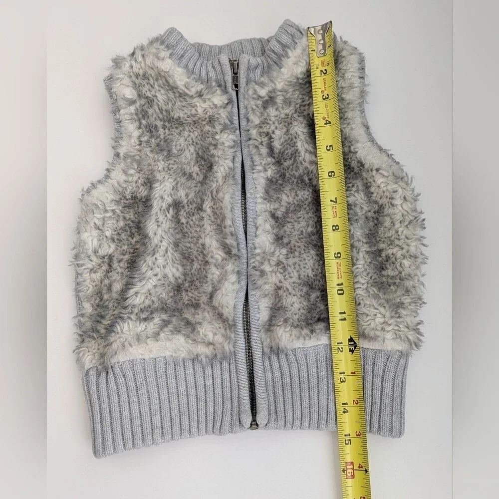 Gymboree Kids' (Size 5-6/Small) Furry Faux-Fur Full Zip-Up Vest